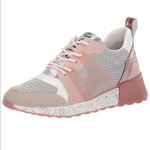 Sam Edelman Darsie pink sneakers